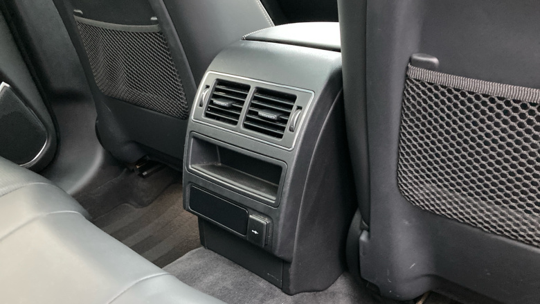 Jaguar F-Pace 2.0 D200 R-Dynamic Black 5dr Auto AWD Diesel Estate